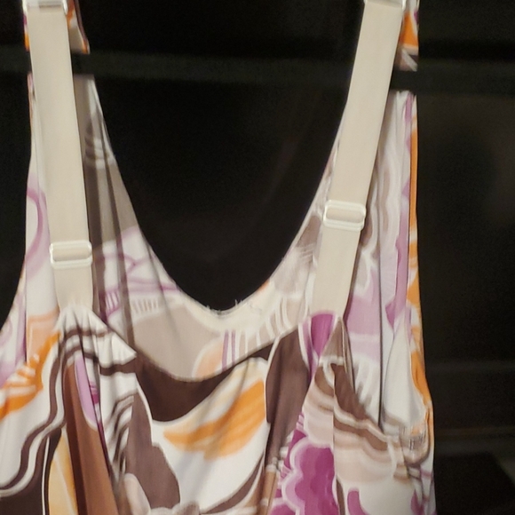 A summer maxi dress sz L that is lightweight and  silly - Picture 4 of 5